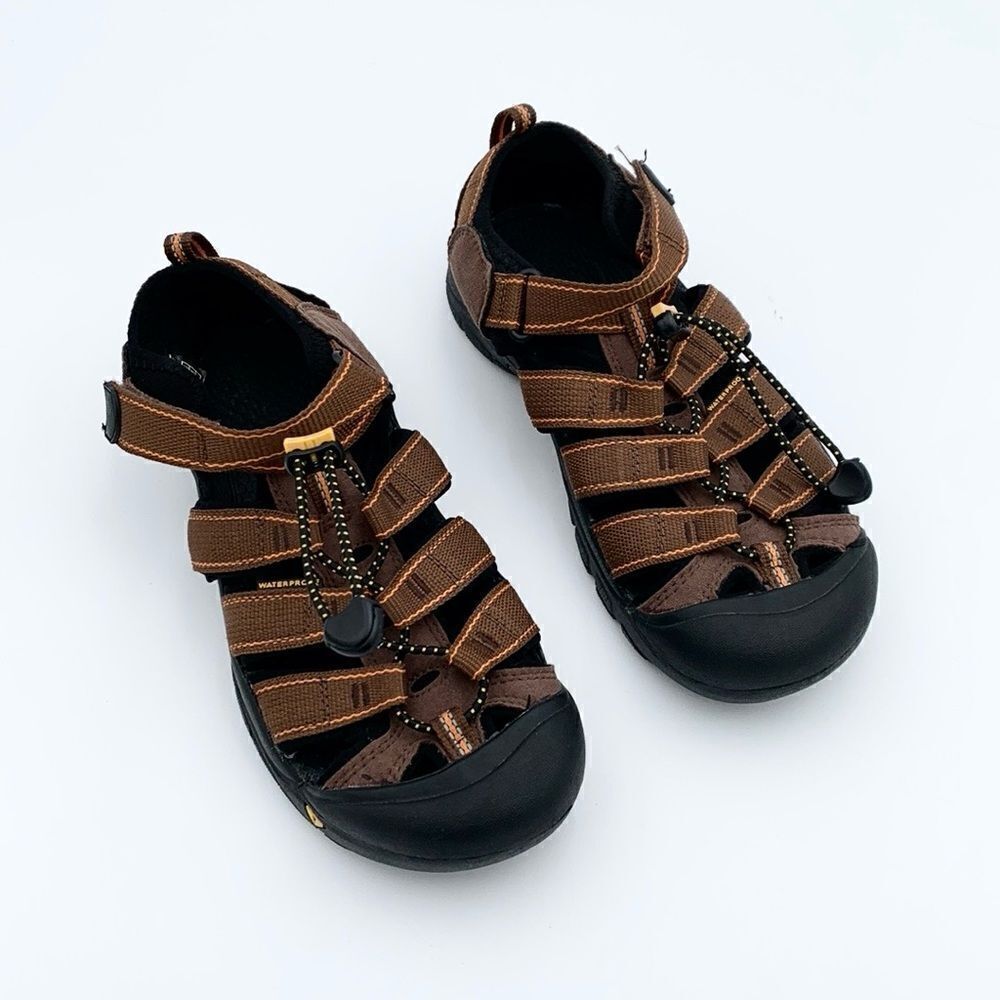 Keen Newport brown strap water hiking shoes mens size 6/38